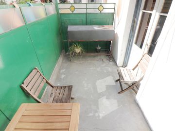 DUPLEX 3 AMB C/ PATIO Y COCHERA - VENTA/ SAN TELMO