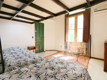 DUPLEX 3 AMB C/ PATIO Y COCHERA - VENTA/ SAN TELMO