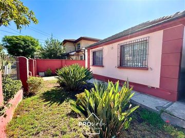 Oficina en Venta en Casa Uso Comercial Con Gran Terreno, a Pasos de Metro, La Reina