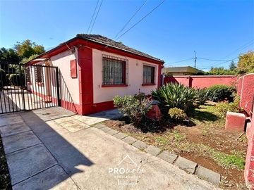 Oficina en Venta en Casa Uso Comercial Con Gran Terreno, a Pasos de Metro, La Reina