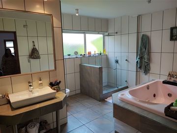 Casa en Venta en Via Regina / Monseñor Edwards