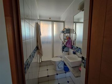 Casa en Venta en Via Regina / Monseñor Edwards