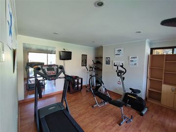 Casa en Venta en Via Regina / Monseñor Edwards