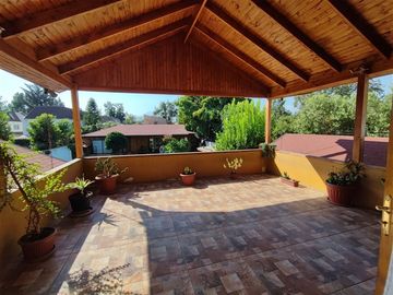 Casa en Venta en Via Regina / Monseñor Edwards
