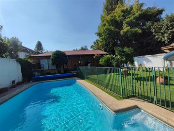 Casa en Venta en Via Regina / Monseñor Edwards