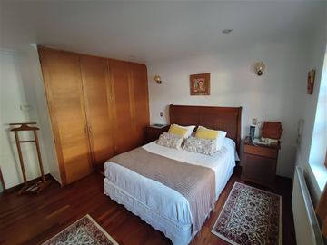 Casa en Venta en Via Regina / Monseñor Edwards
