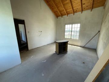VENTA CASA 4 AMB, GARIN, APTA CREDITO 70.000 USD