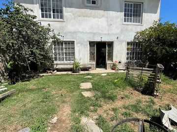 VENTA CASA 4 AMB, GARIN, APTA CREDITO 70.000 USD