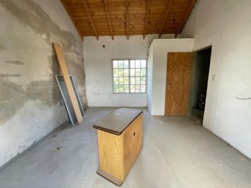 VENTA CASA 4 AMB, GARIN, APTA CREDITO 70.000 USD