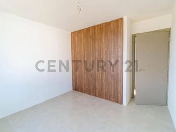 Venta Casa de Estreno en Urbanización Amalfi, Vía La Aurora E.Jor