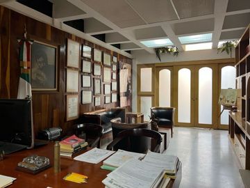 Casa uso de suelo en venta en Toriello Guerra