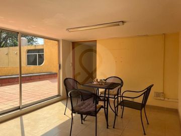 Casa uso de suelo en venta en Toriello Guerra