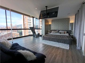 Elegante Penthouse Duplex Sector Poblado Los Parra en Venta