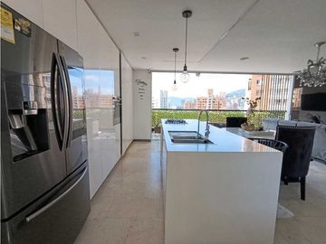 Elegante Penthouse Duplex Sector Poblado Los Parra en Venta