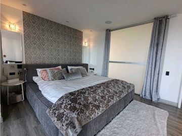 Elegante Penthouse Duplex Sector Poblado Los Parra en Venta