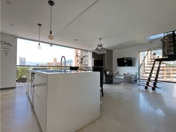 Elegante Penthouse Duplex Sector Poblado Los Parra en Venta