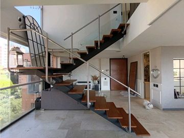 Elegante Penthouse Duplex Sector Poblado Los Parra en Venta