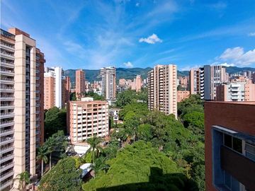 Elegante Penthouse Duplex Sector Poblado Los Parra en Venta