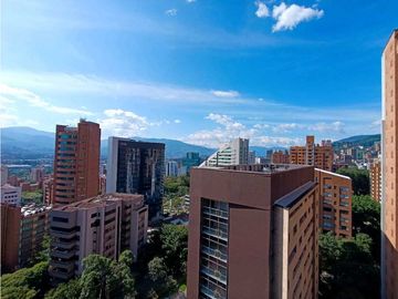 Elegante Penthouse Duplex Sector Poblado Los Parra en Venta