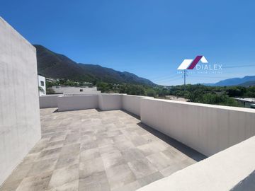 VENTA Casa en Fraccionamiento VISTANCIA DEL VERGEL - Carretera Nacional ZONA SUR Monterrey