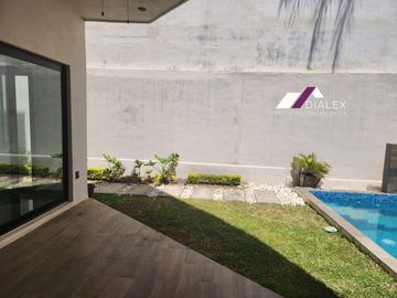 VENTA Casa en Fraccionamiento VISTANCIA DEL VERGEL - Carretera Nacional ZONA SUR Monterrey