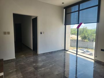VENTA Casa en Fraccionamiento VISTANCIA DEL VERGEL - Carretera Nacional ZONA SUR Monterrey
