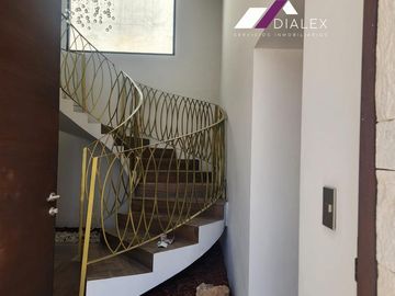 VENTA Casa en Fraccionamiento VISTANCIA DEL VERGEL - Carretera Nacional ZONA SUR Monterrey