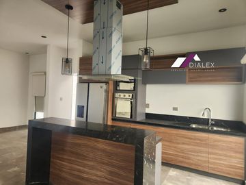 VENTA Casa en Fraccionamiento VISTANCIA DEL VERGEL - Carretera Nacional ZONA SUR Monterrey