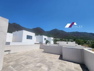 VENTA Casa en Fraccionamiento VISTANCIA DEL VERGEL - Carretera Nacional ZONA SUR Monterrey
