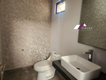 VENTA Casa en Fraccionamiento VISTANCIA DEL VERGEL - Carretera Nacional ZONA SUR Monterrey