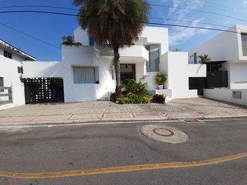 Venta casa club el peñon, en girardot