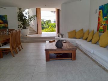 Venta casa club el peñon, en girardot