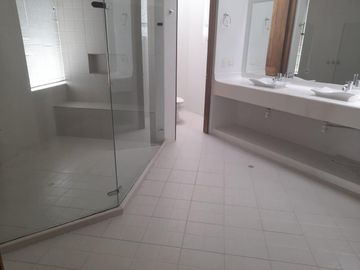 Venta casa club el peñon, en girardot