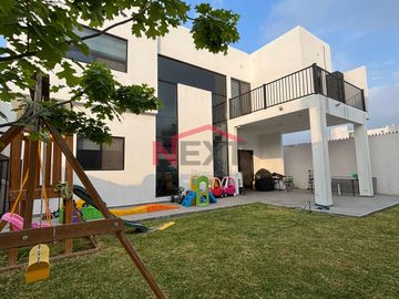 CASA EN VENTA AL SUR DE SALTILLO