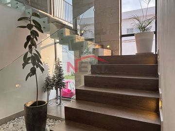 CASA EN VENTA AL SUR DE SALTILLO