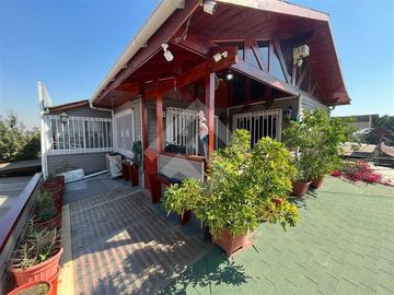Casa en Venta en Domingo Tocornal/ Juan de Dios Malebrán