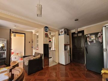 SE VENDE AMPLIA CASA ESQUINA EN SAN MIGUEL
