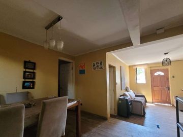 SE VENDE AMPLIA CASA ESQUINA EN SAN MIGUEL