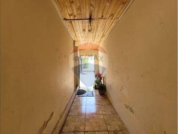 SE VENDE AMPLIA CASA ESQUINA EN SAN MIGUEL