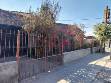 Se vende casa esquina  Salvador Allende, Lo Espejo