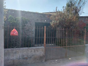 Se vende casa esquina  Salvador Allende, Lo Espejo