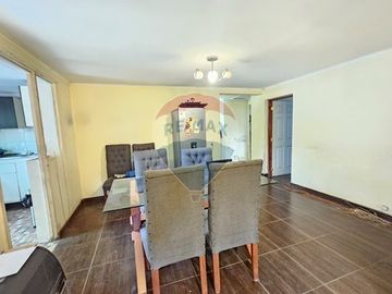 Casa esquina con local comercial