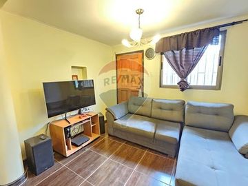 Casa esquina con local comercial
