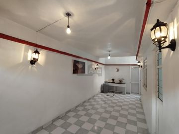 CASA EN VENTA EN ESQUINA COL. CONSTITUCION DE 1917