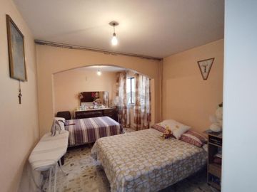 CASA EN VENTA EN ESQUINA COL. CONSTITUCION DE 1917