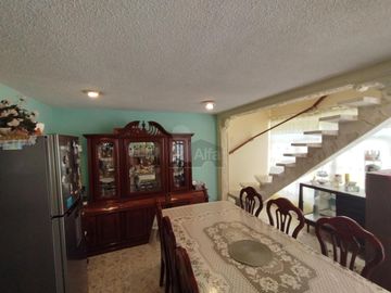 CASA EN VENTA EN ESQUINA COL. CONSTITUCION DE 1917