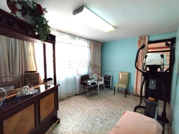 CASA EN VENTA EN ESQUINA COL. CONSTITUCION DE 1917