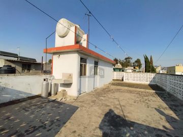 CASA EN VENTA EN ESQUINA COL. CONSTITUCION DE 1917