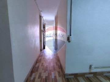 Casa con excelente ubicación/ Av. Santa Isabel