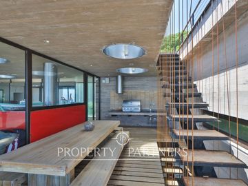 Casa Mathias Klotz Primera línea Beranda